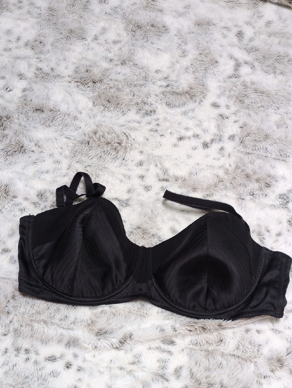 $15 MOVING SALE! Fleur du Mal Black Underwire Satin Bra